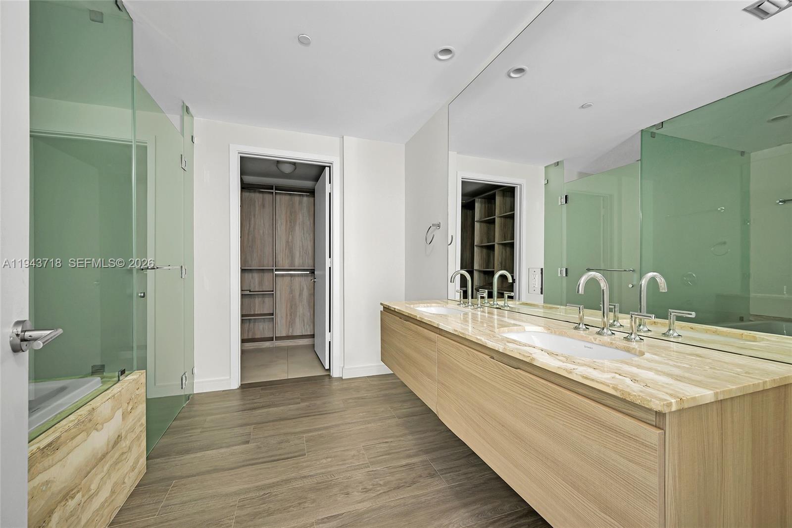 2900 NE 7th Ave # 1604