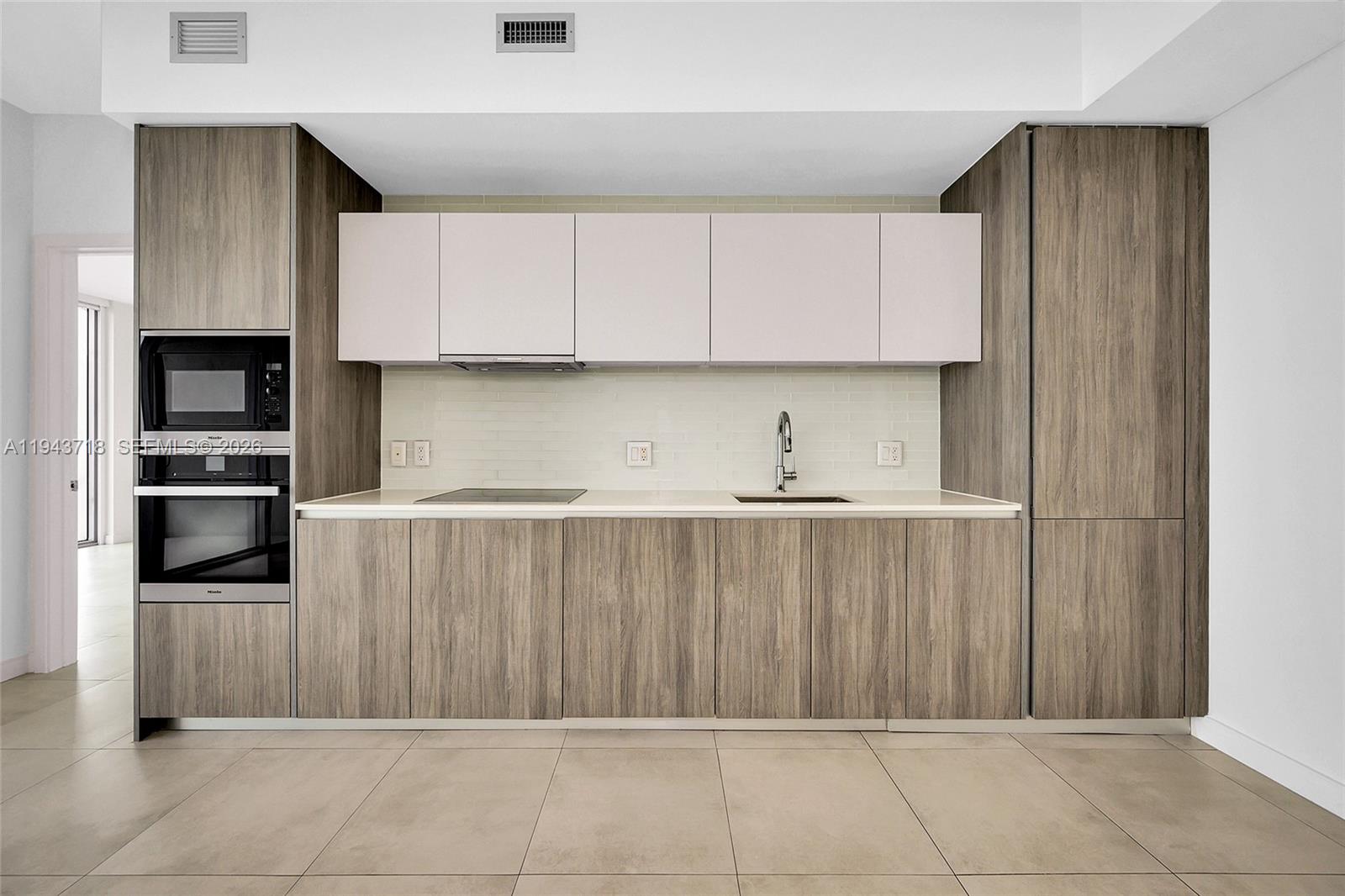 2900 NE 7th Ave # 1604