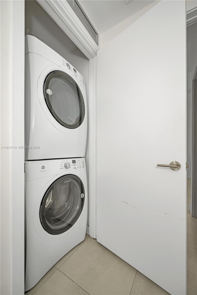 2900 NE 7th Ave # 1604