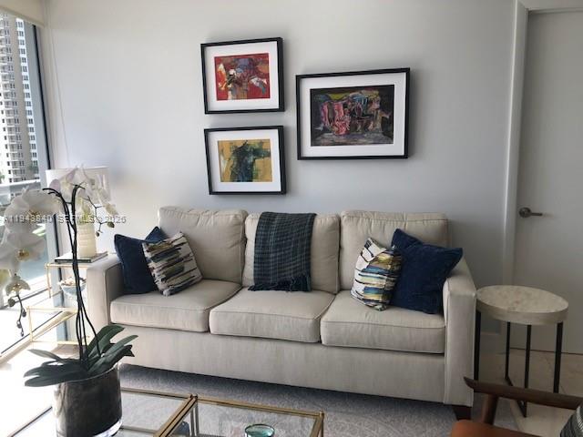 465 BRICKELL AVE # 818