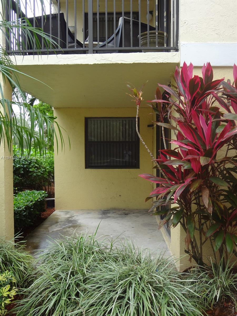 10125 W Sunrise Blvd # 104