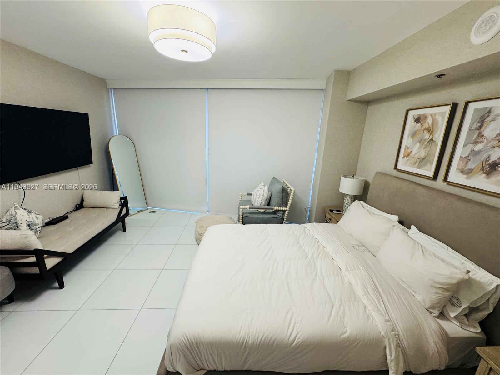 465 Brickell Ave # 618