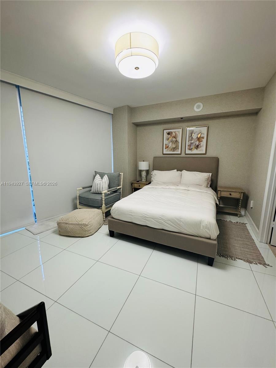 465 Brickell Ave # 618
