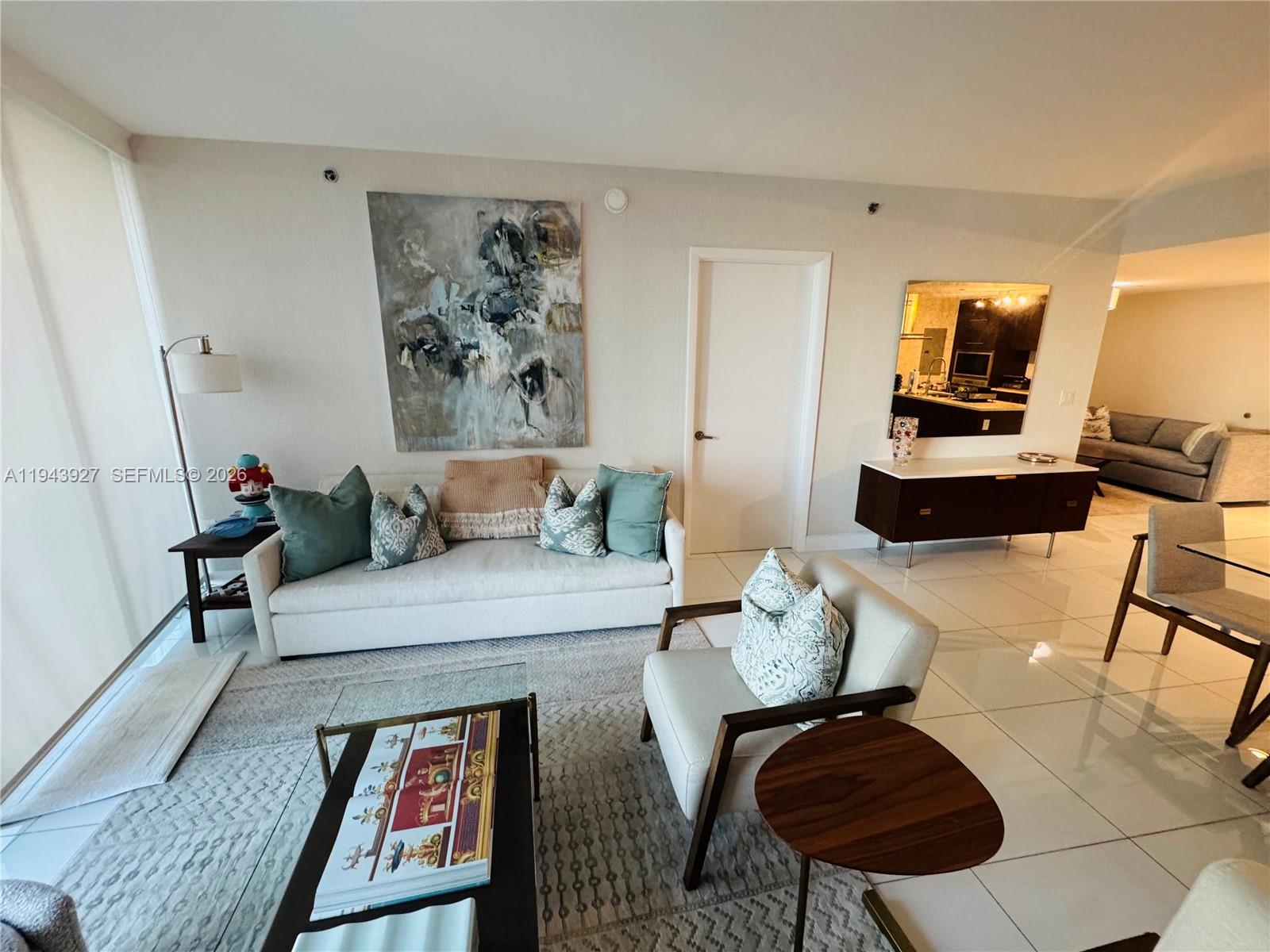 465 Brickell Ave # 618