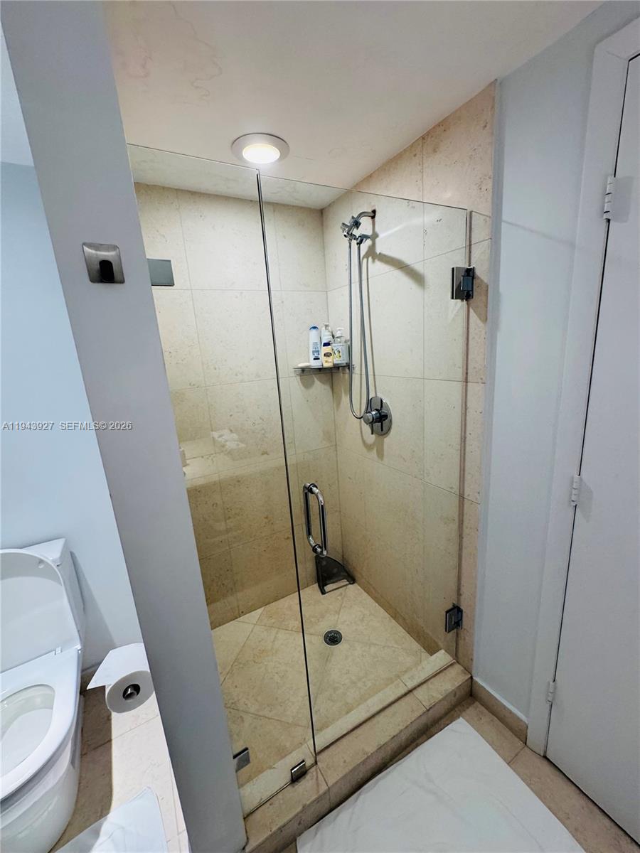 465 Brickell Ave # 618