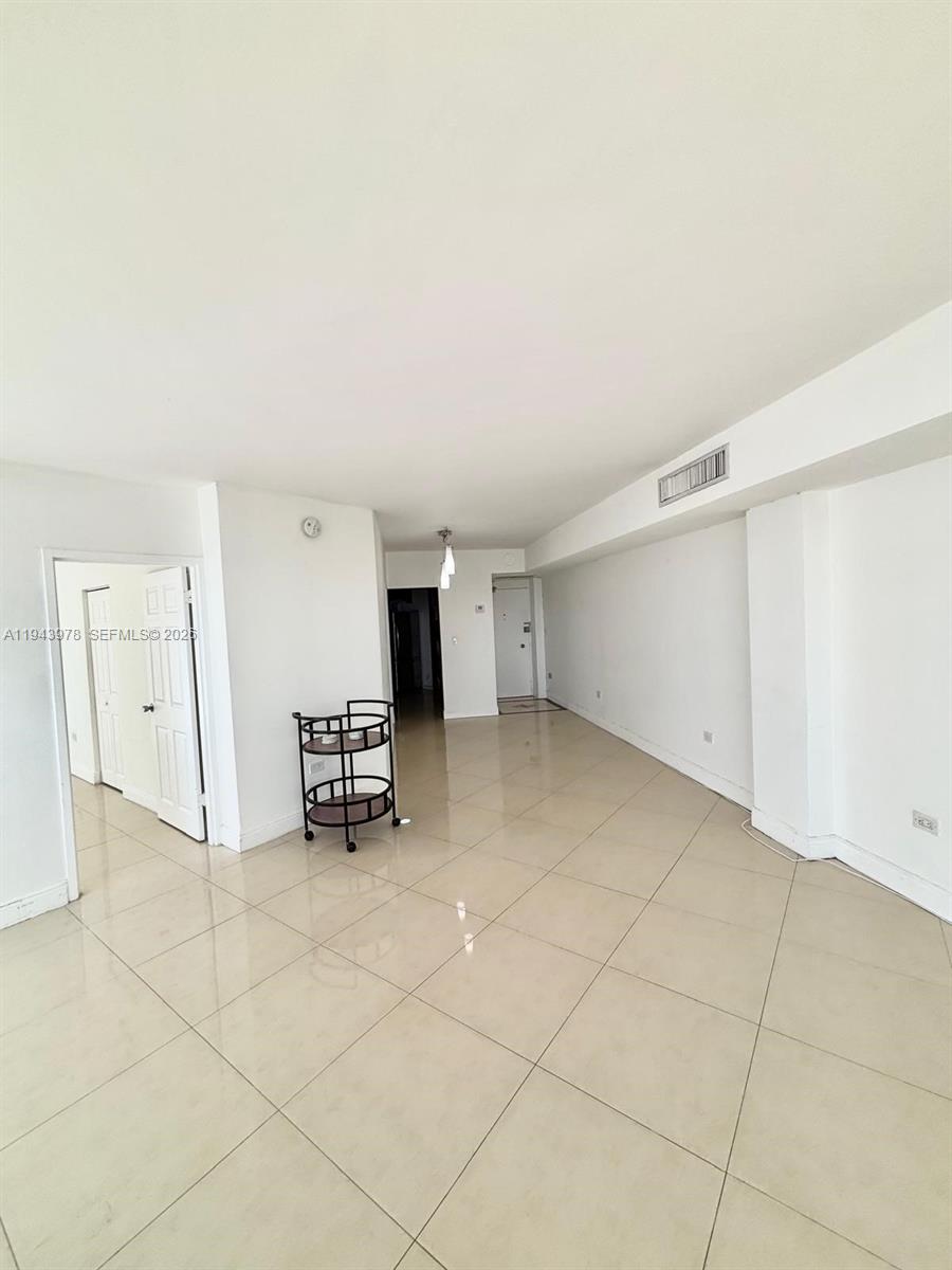 801 Brickell Bay Dr # 1067