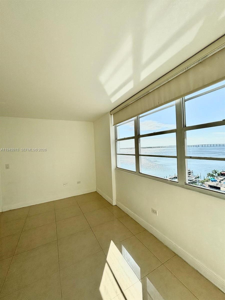 801 Brickell Bay Dr # 1067