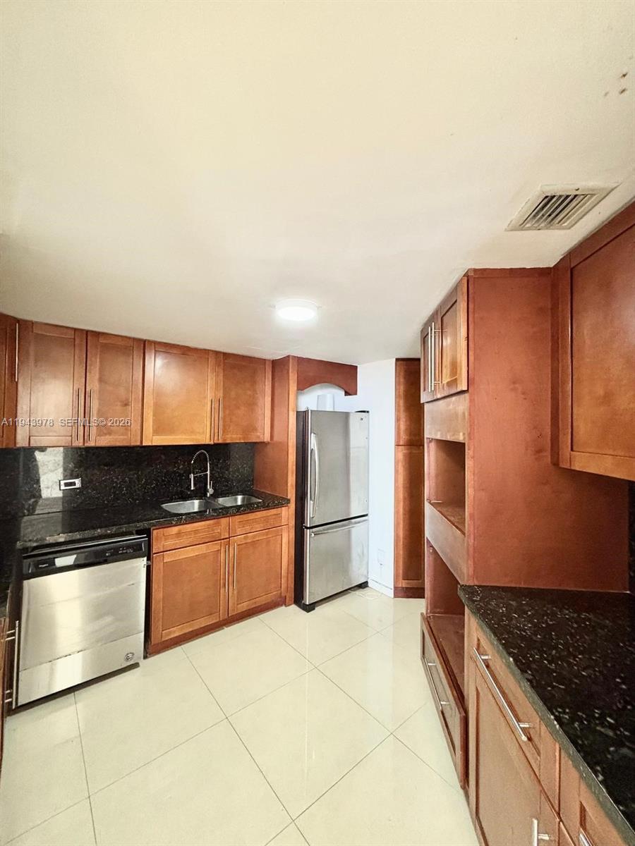 801 Brickell Bay Dr # 1067