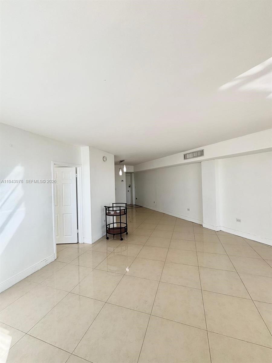 801 Brickell Bay Dr # 1067