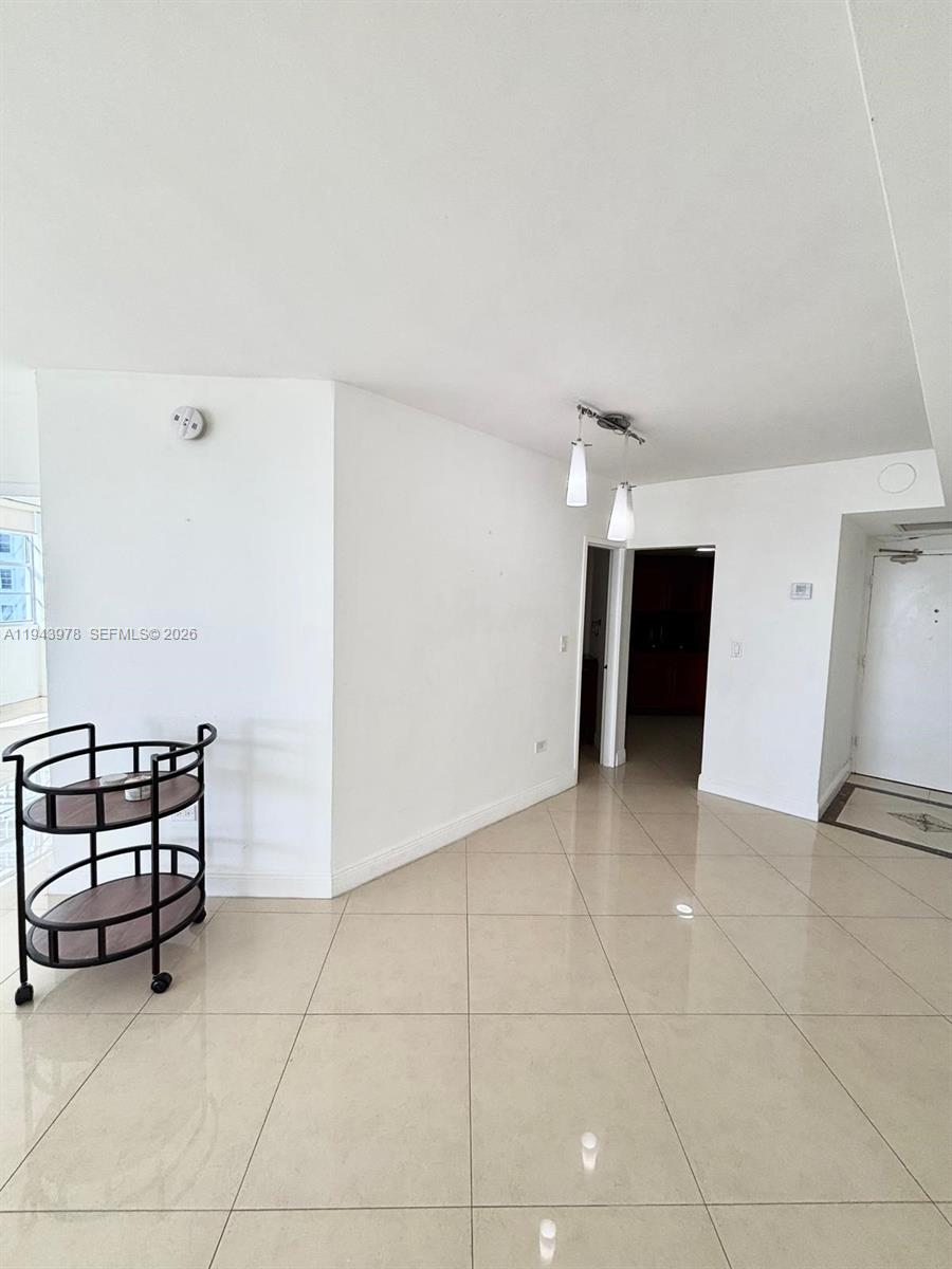 801 Brickell Bay Dr # 1067