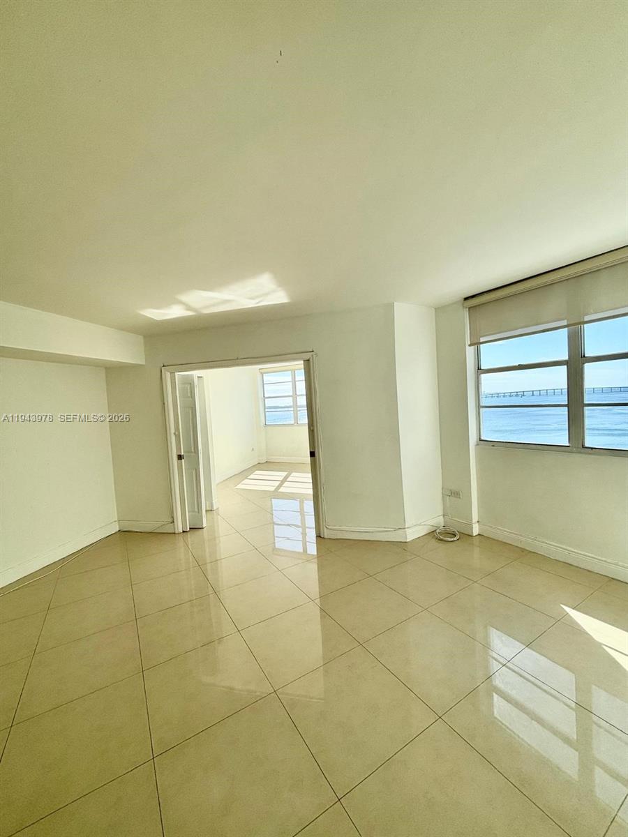 801 Brickell Bay Dr # 1067