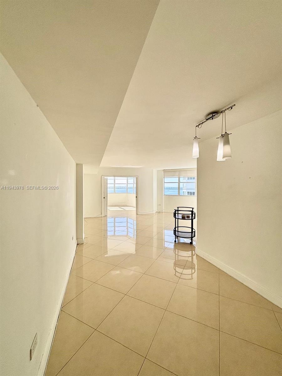 801 Brickell Bay Dr # 1067