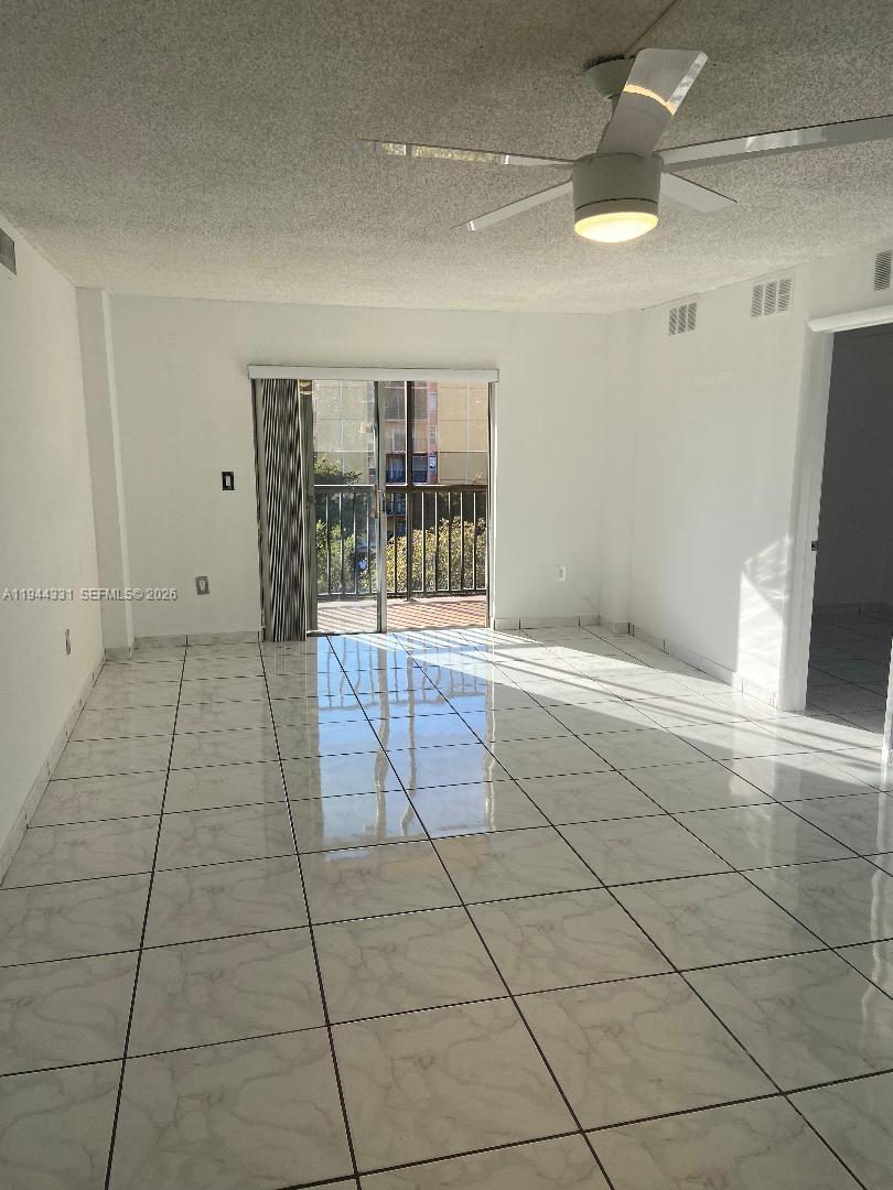 4717 NW 7th St # 10 Unit: 503-10