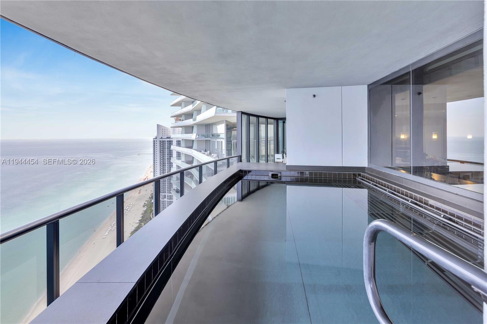 18555 Collins Ave # 4601