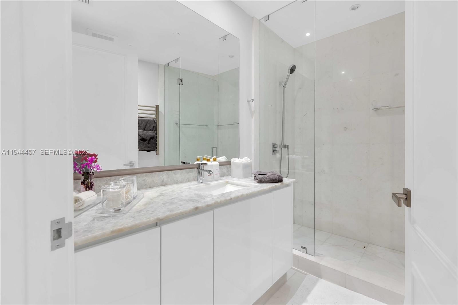 18555 Collins Ave # 4601