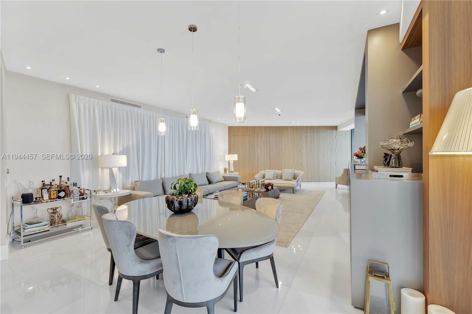 18555 Collins Ave # 4601