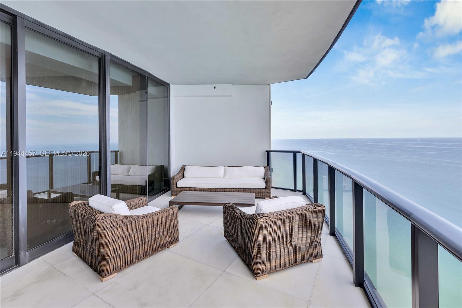 18555 Collins Ave # 4601