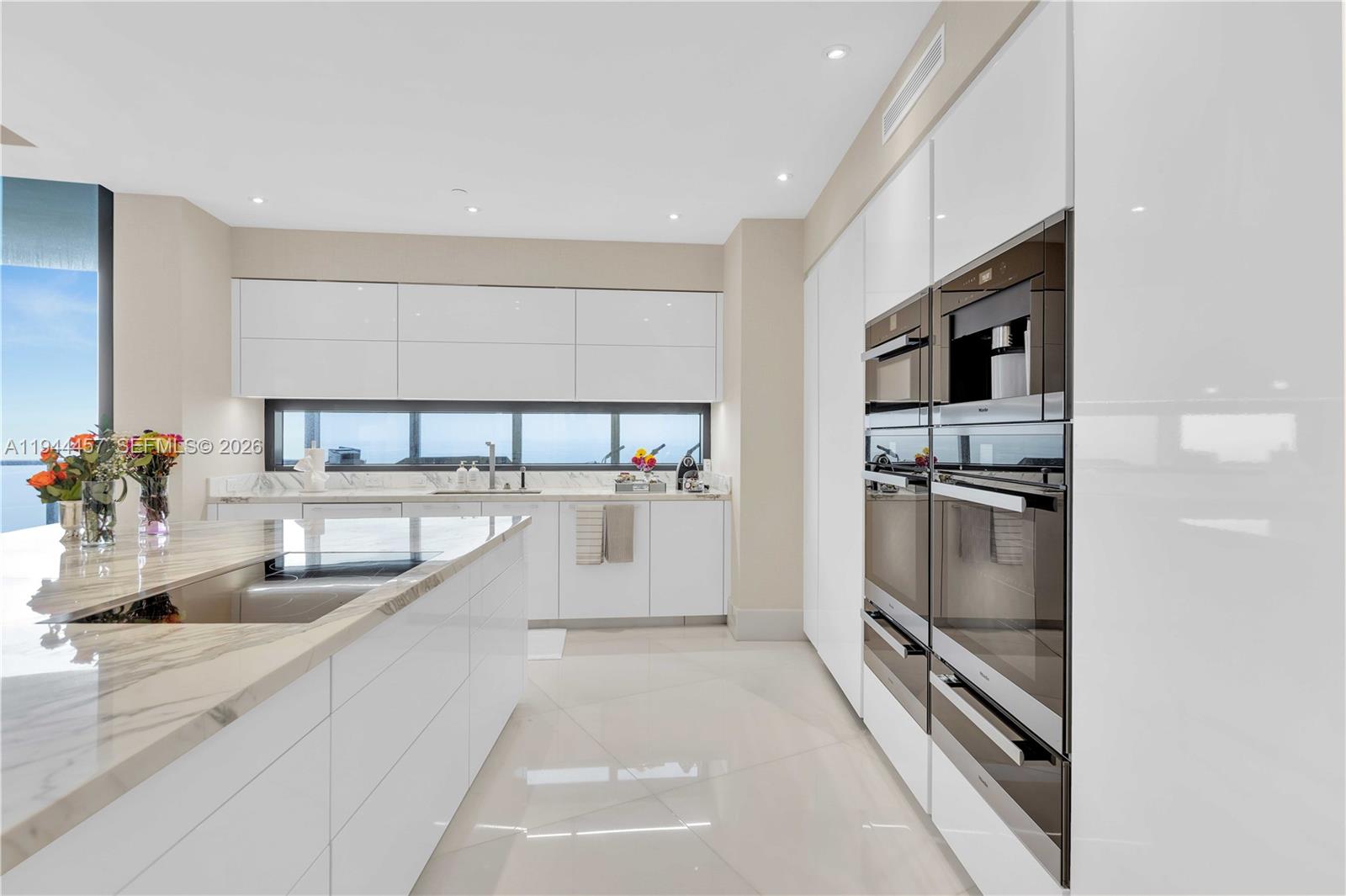 18555 Collins Ave # 4601