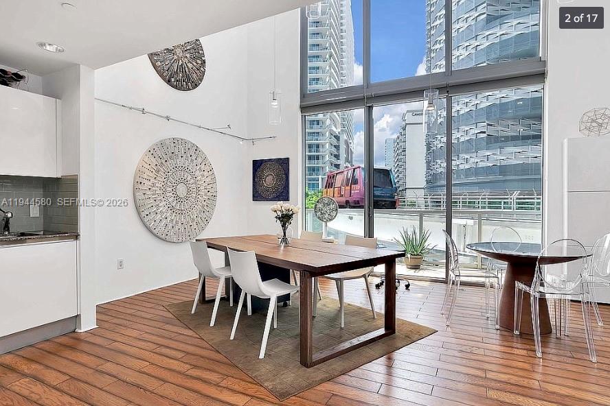 1050 Brickell Ave # 208