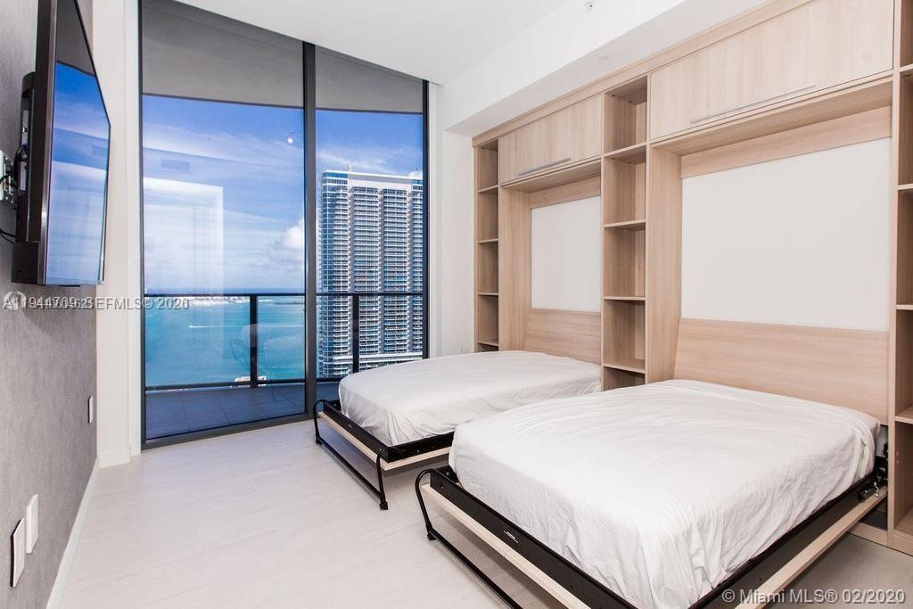 1000 BRICKELL PLAZA Unit: PH6105