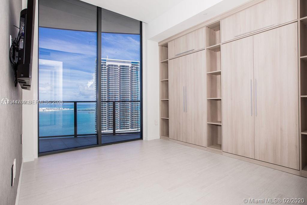 1000 BRICKELL PLAZA Unit: PH6105