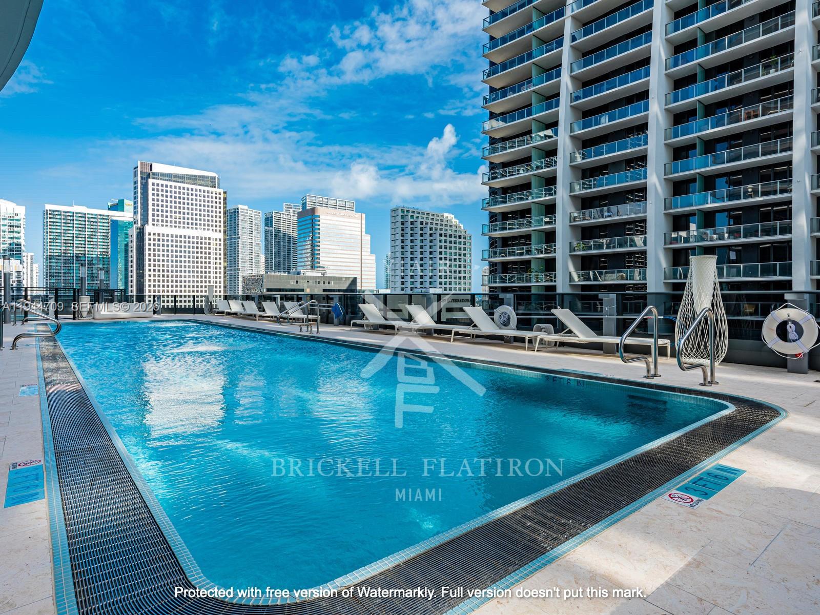 1000 BRICKELL PLAZA Unit: PH6105