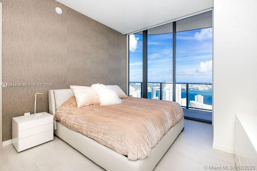 1000 BRICKELL PLAZA Unit: PH6105