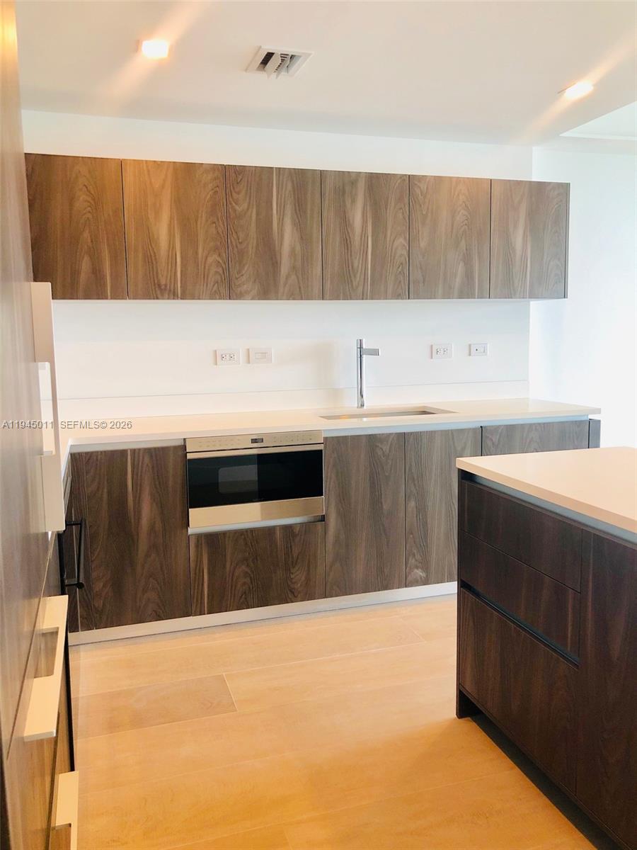 3131 NE 7th Ave # 3305