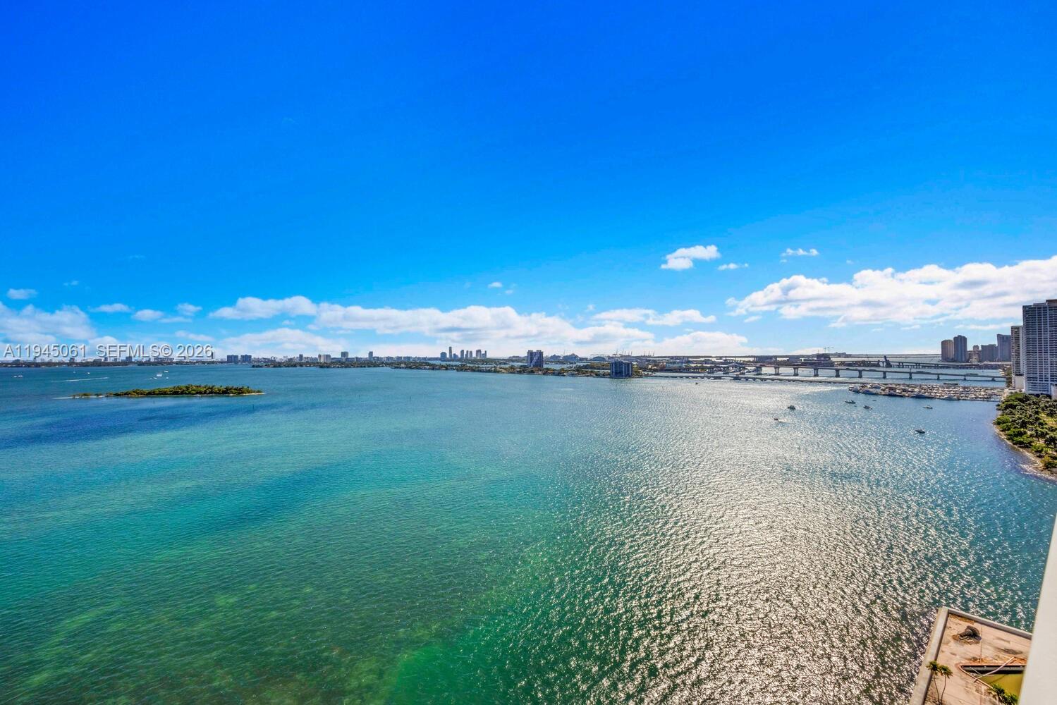 725 NE 22nd St Unit: PH2B