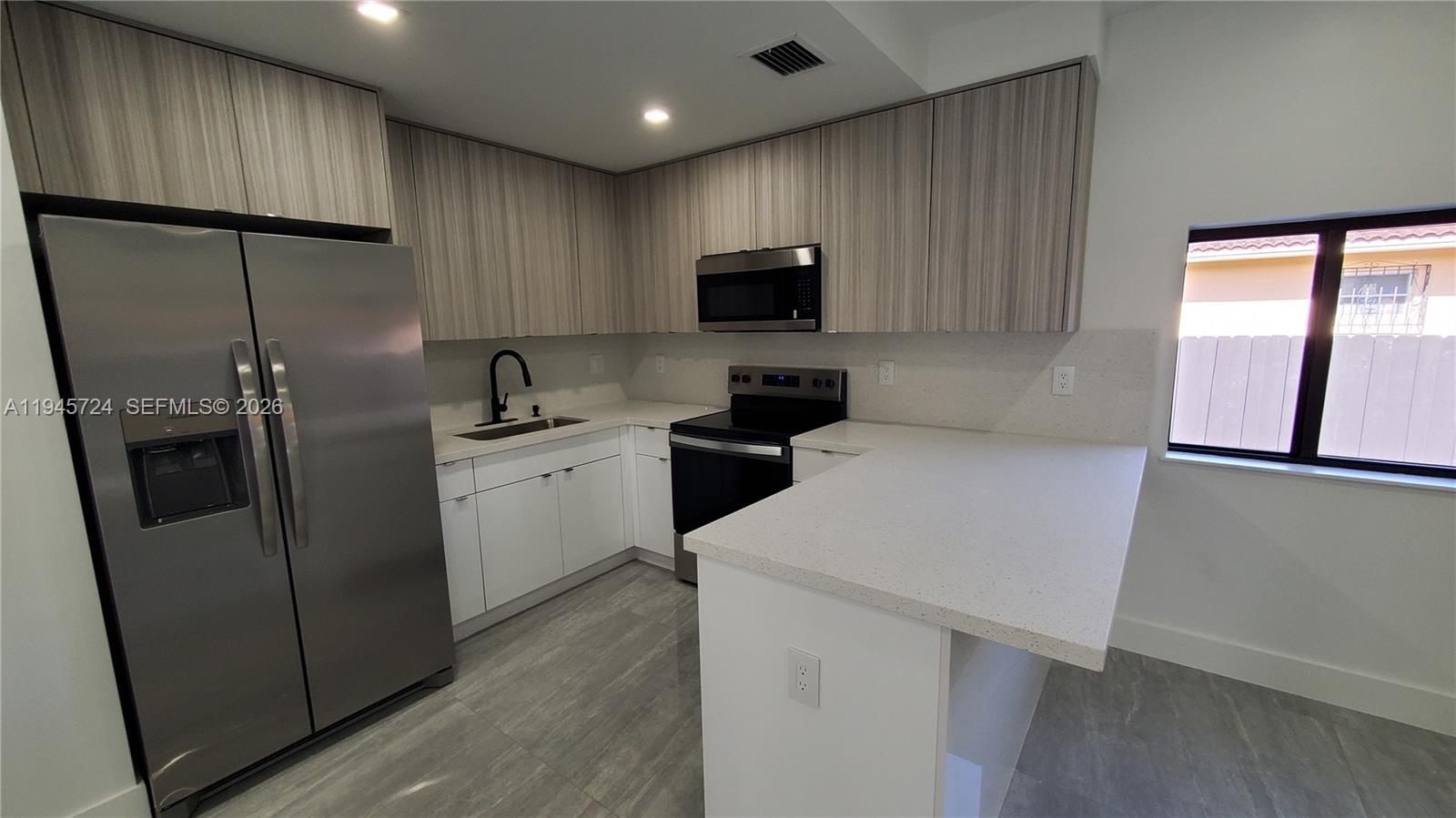 40 SW 34th Ave # A