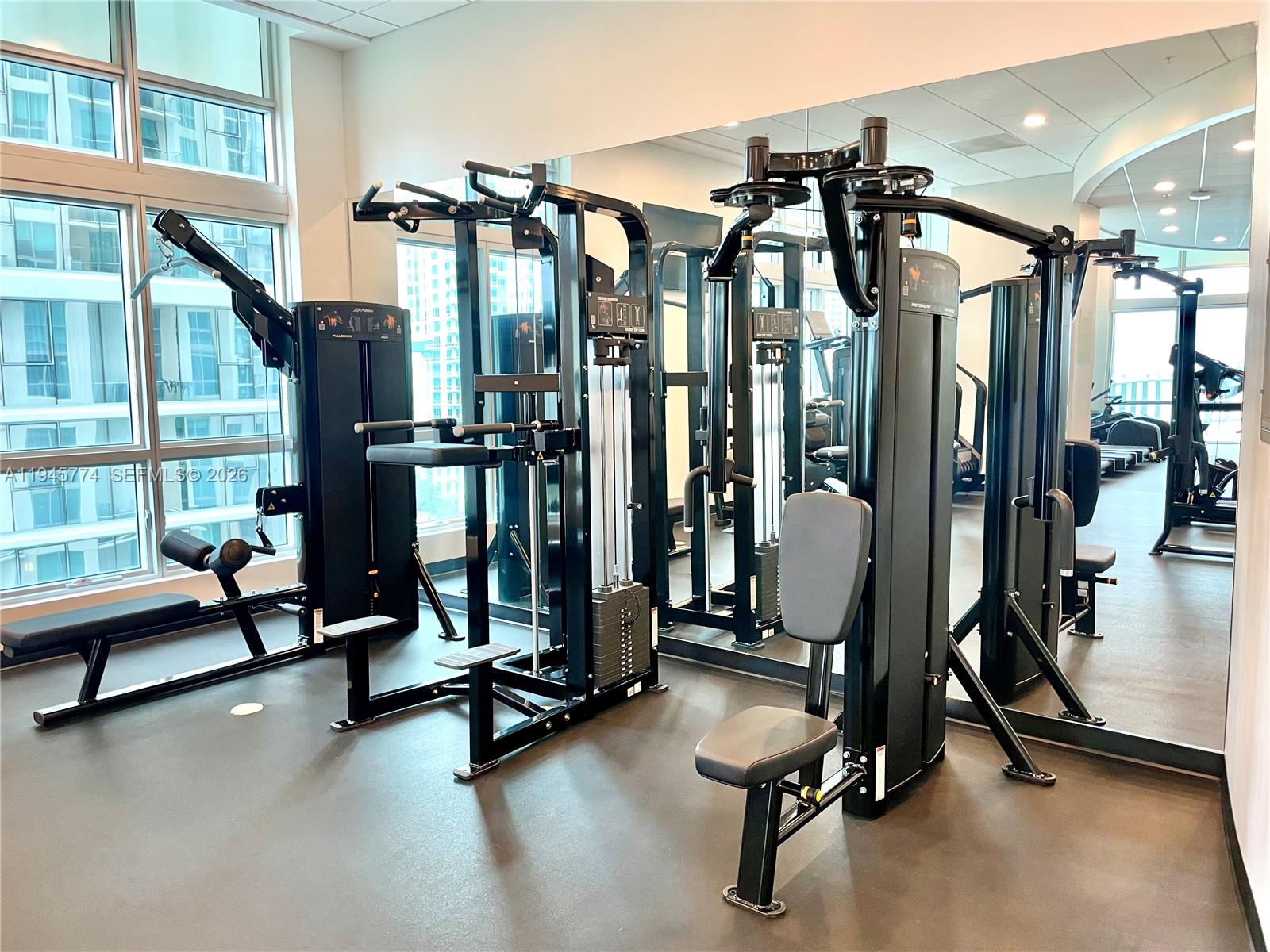 300 S Biscayne Blvd # 1803 Unit: T-1803