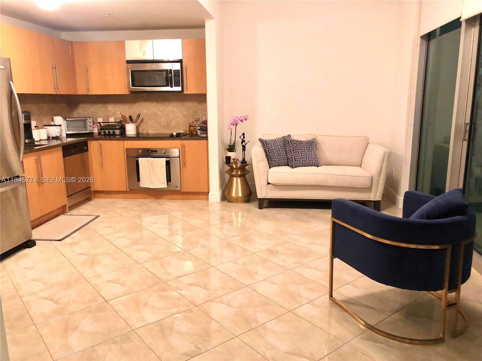 300 S Biscayne Blvd # 1803 Unit: T-1803