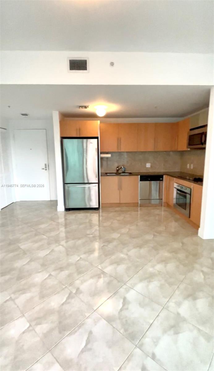 300 S Biscayne Blvd # 1803 Unit: T-1803
