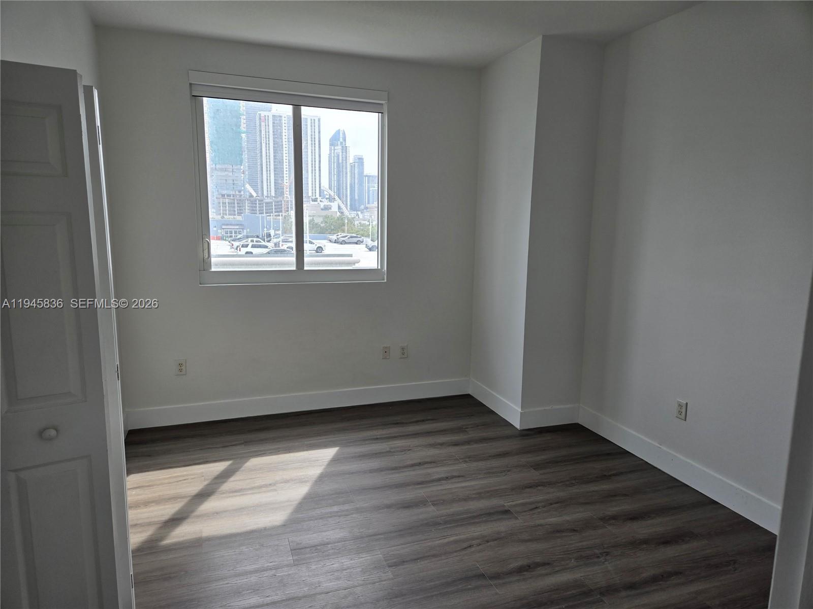 275 NE 18th St # 503