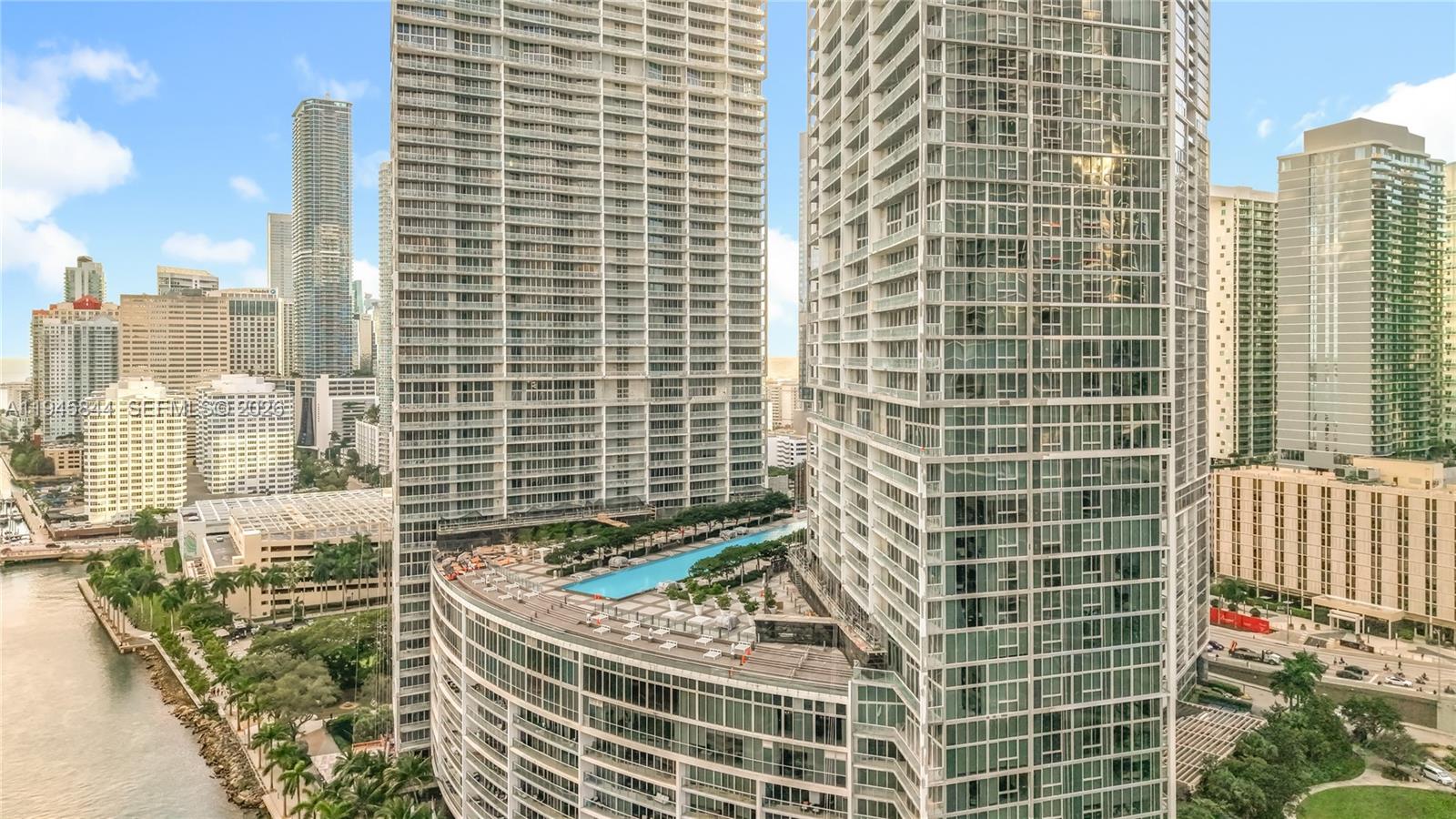 475 Brickell Ave # 4215
