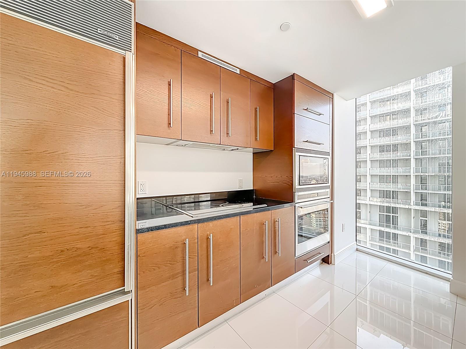 475 Brickell Ave # 4215
