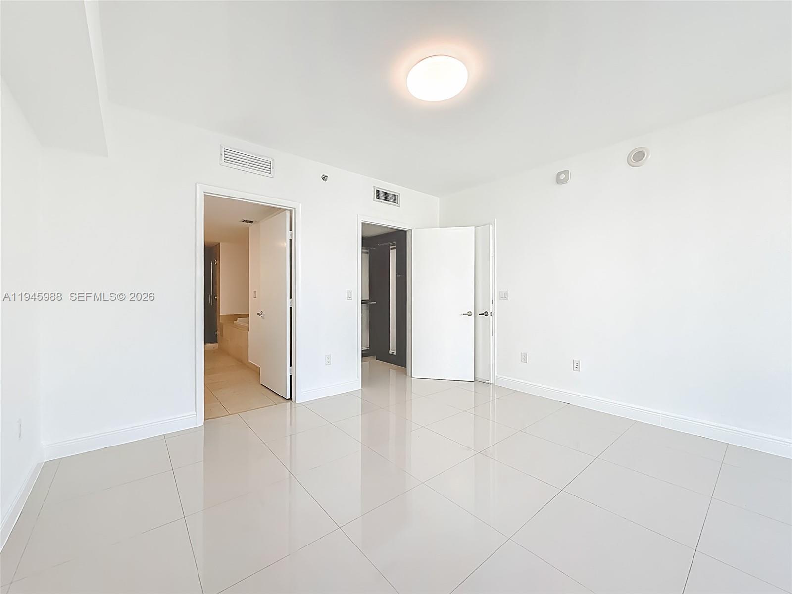 475 Brickell Ave # 4215
