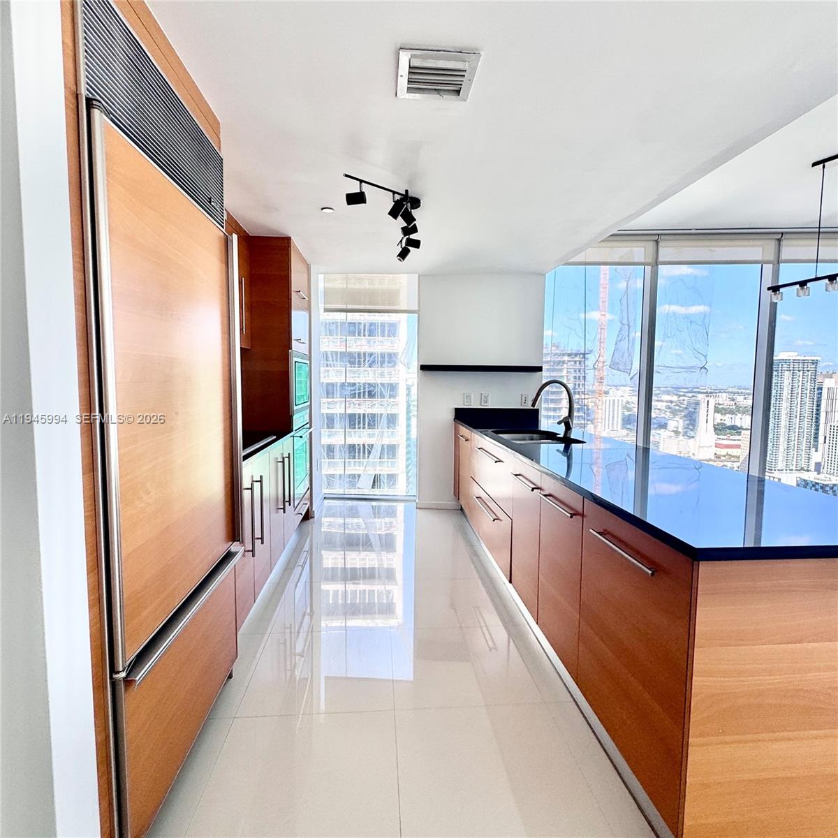 475 Brickell Ave # 4415