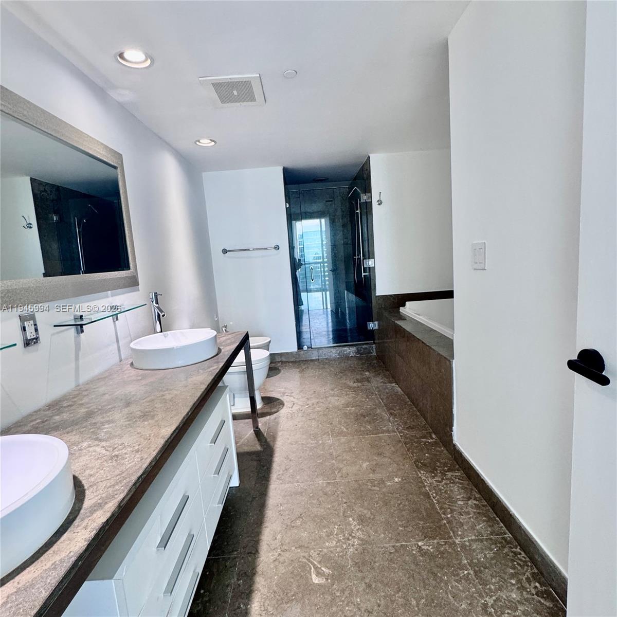 475 Brickell Ave # 4415