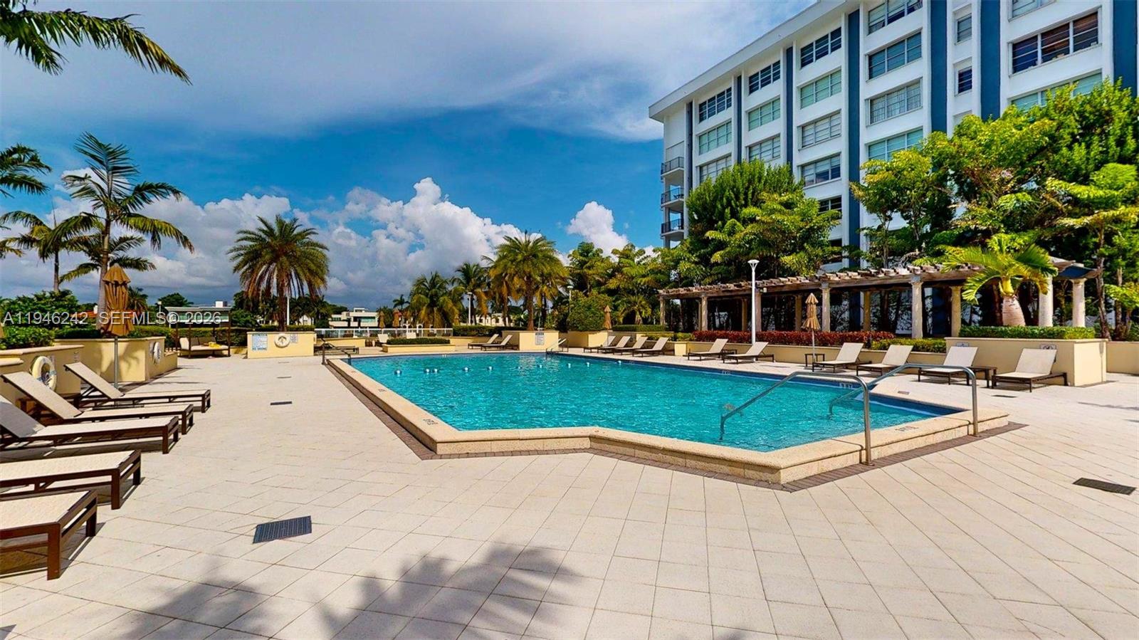 5600 Collins Ave # 10A