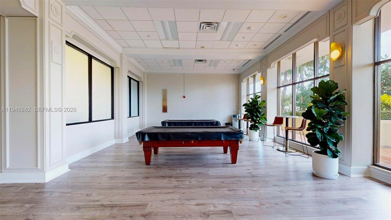 5600 Collins Ave # 10A