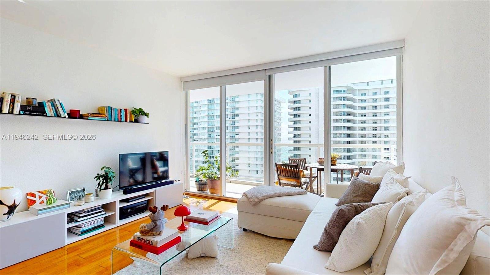 5600 Collins Ave # 10A