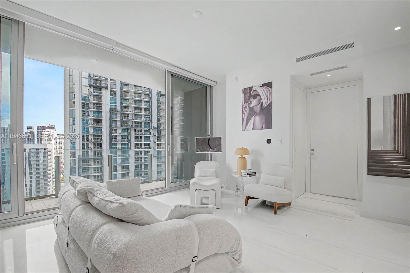 300 Biscayne Blvd Way # 2808