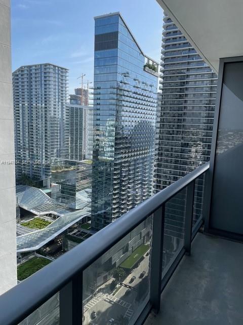 55 SW 9th St # 3209