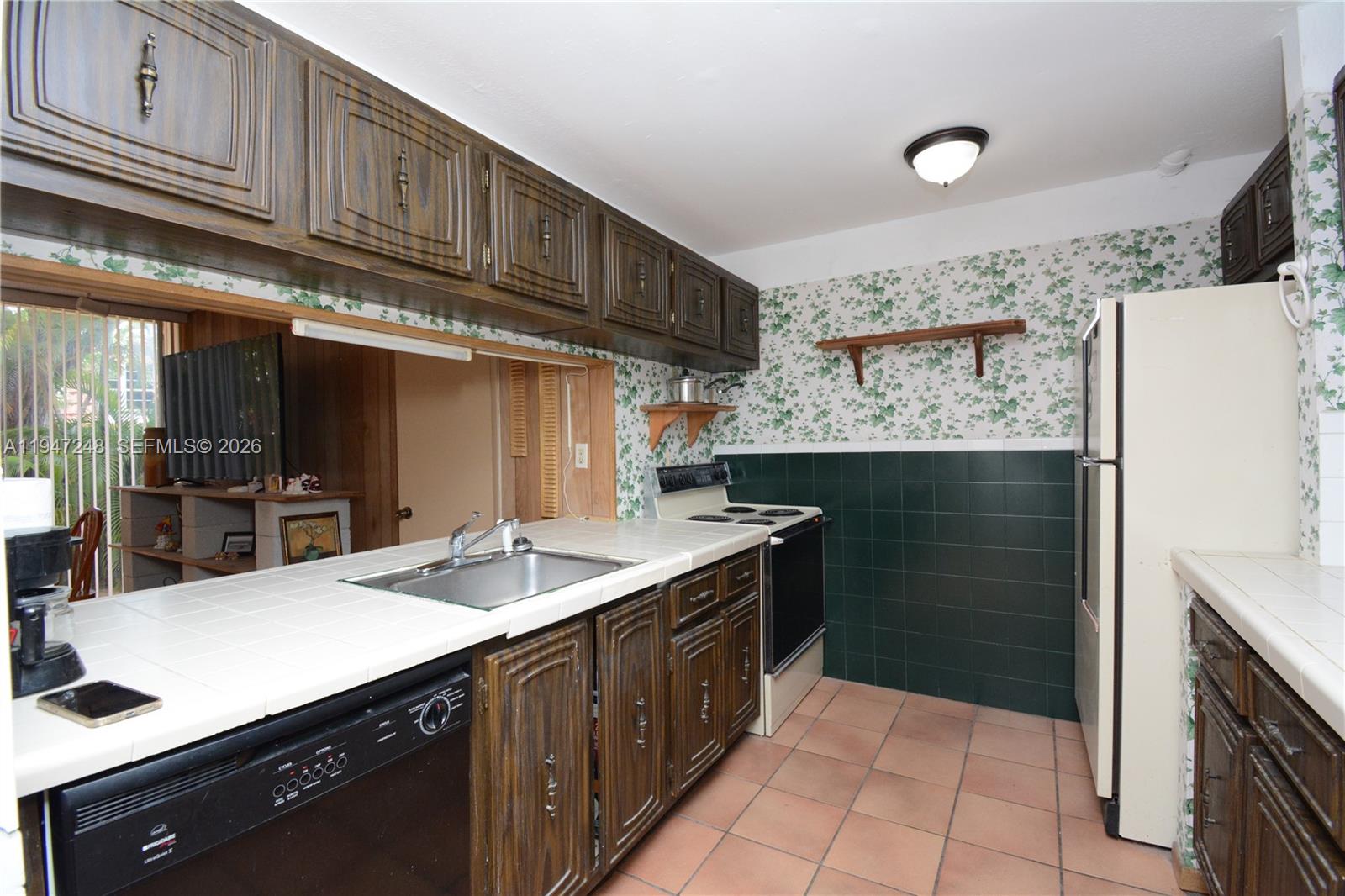 13935 SW 84th St # 905