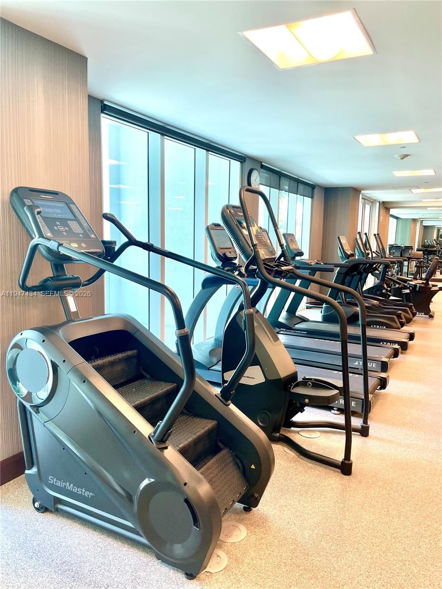 951 Brickell Ave # 3309