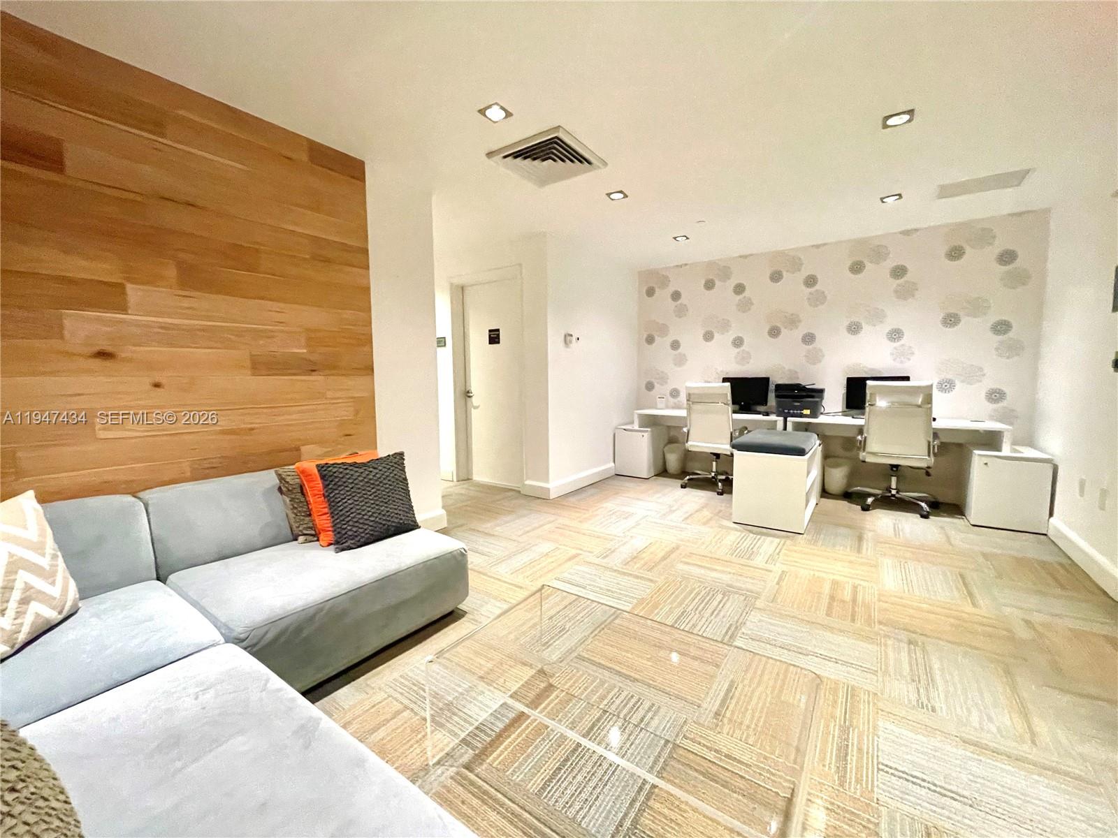 951 Brickell Ave # 3309