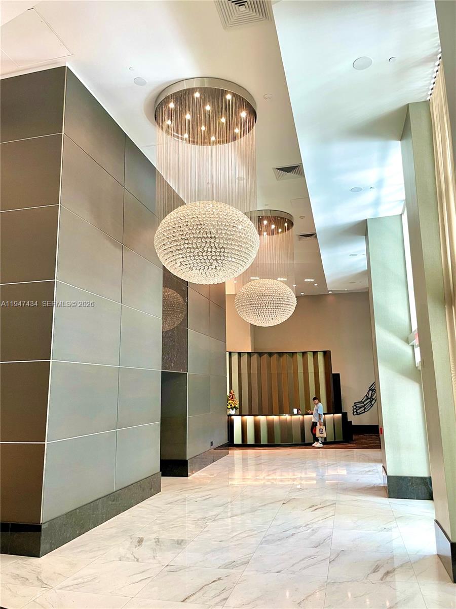 951 Brickell Ave # 3309