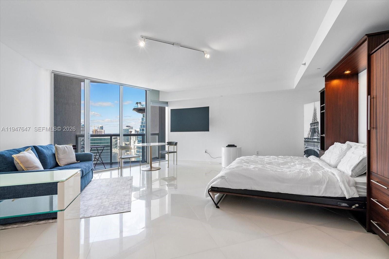 475 Brickell Ave # 5208