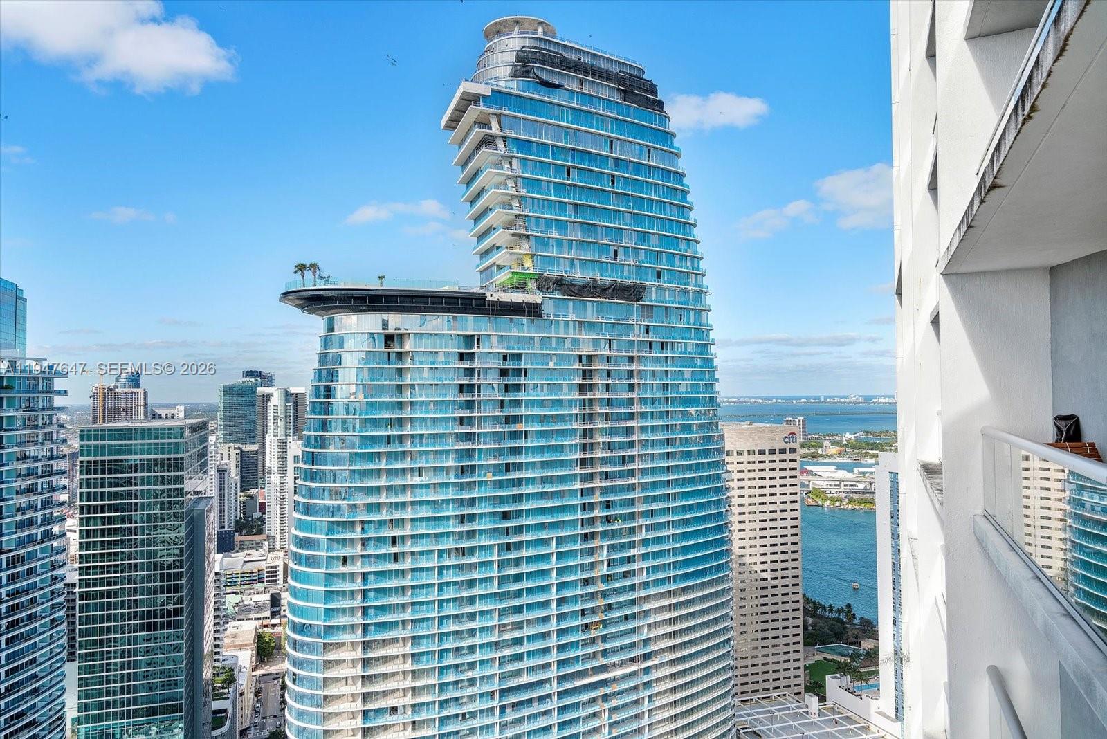 475 Brickell Ave # 5208